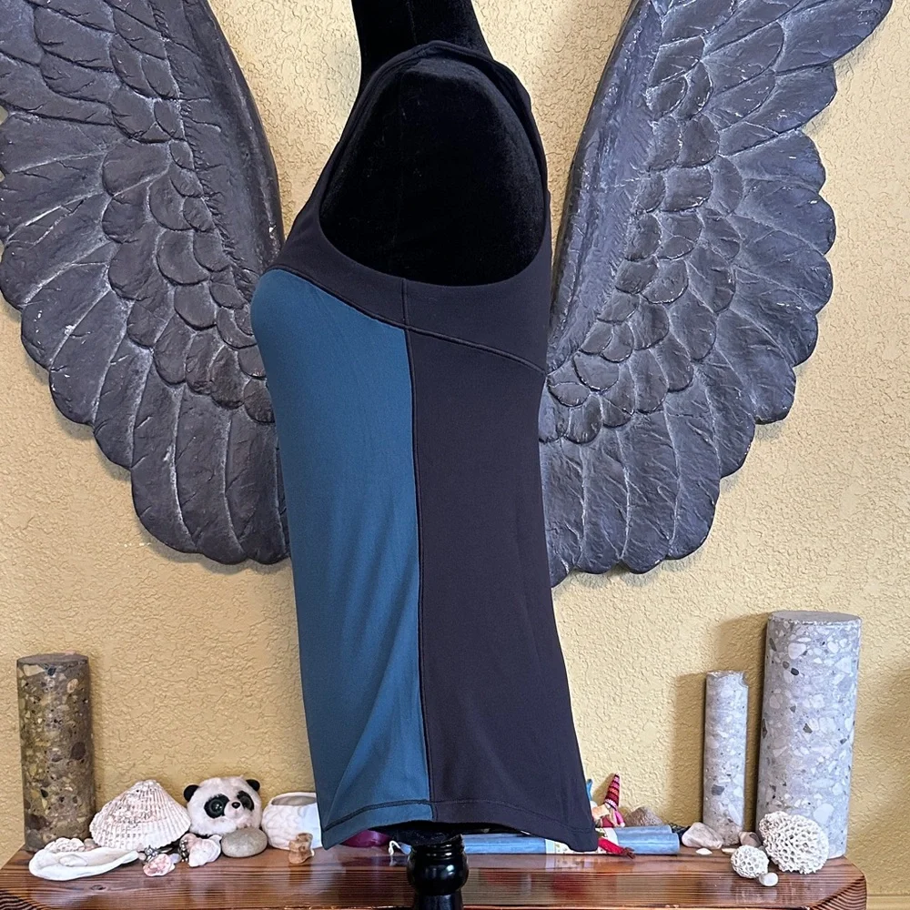 Lululemon Tank Top - Picture 3 of 4